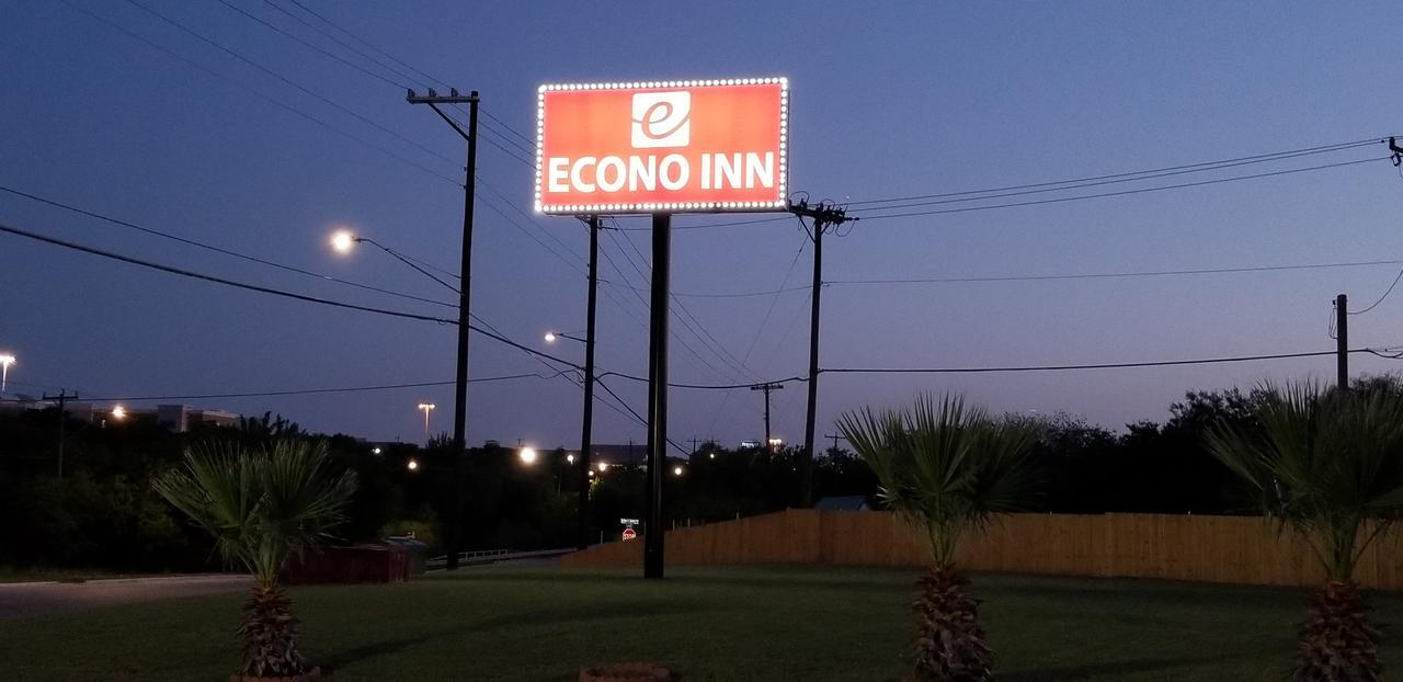 Econo Inn Lackland Afb-Seaworld San Antonio Exterior photo